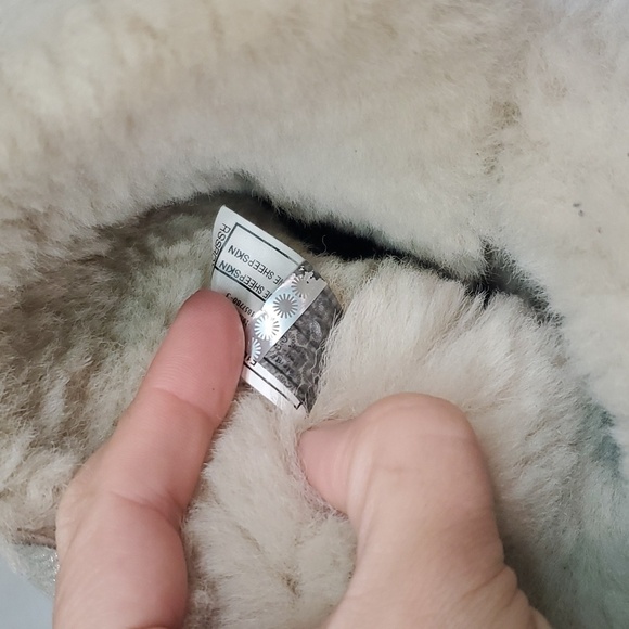 Ugg Australia Women Bailey I Do Wedding Bridal Short Sheepskin Boots shoes 8 - Picture 14 of 15